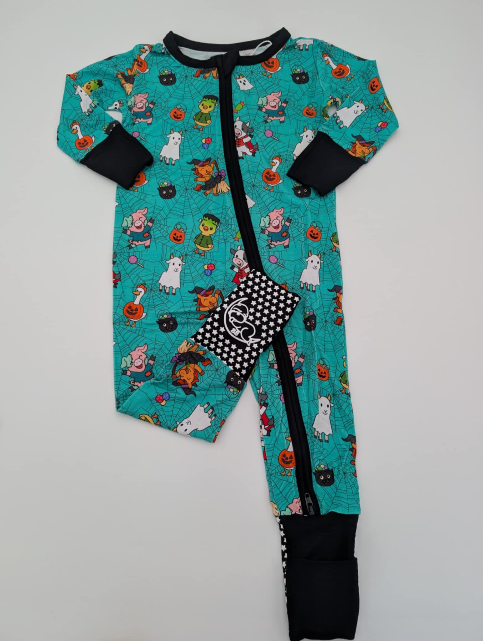 Boo Barn Bash Zip